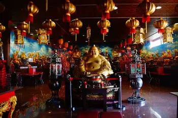 5. Kelenteng Xian Ma, Makassar