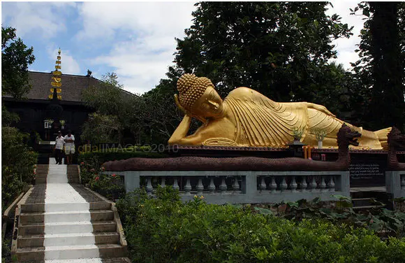 5 Patung Buddha Tidur yang Ada di Indonesia