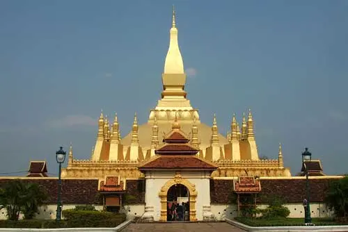 6. Pha That Luang