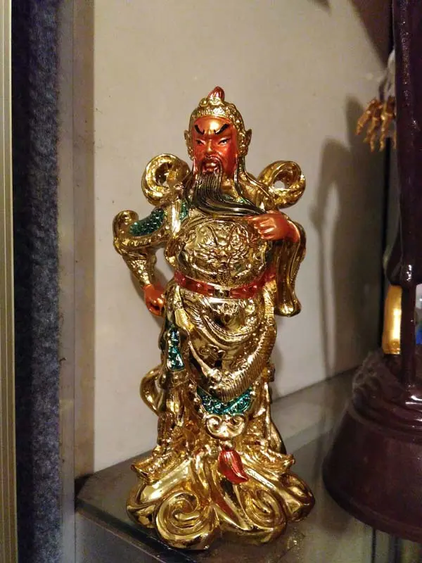 Patung Dewa Kwan Kong Fiber 17 cm