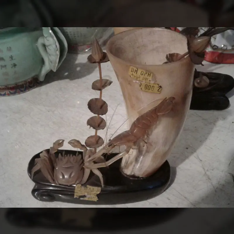 Patung Hewan Udang Kepiting